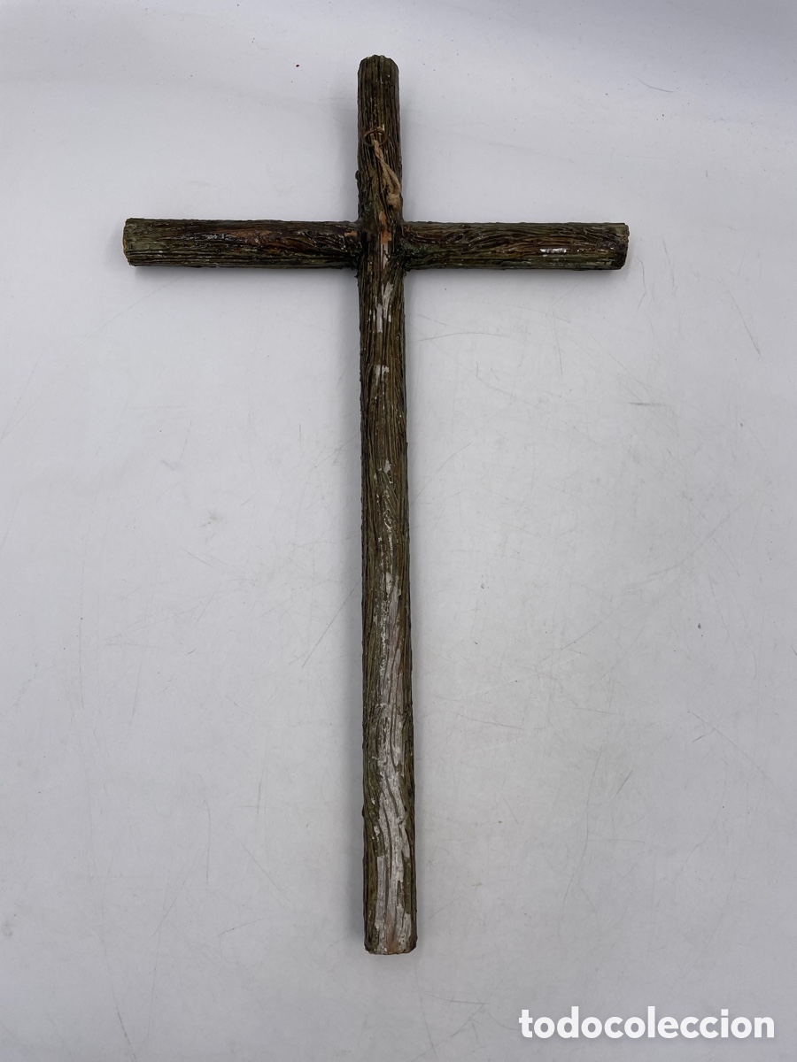 Antig&uuml;edades: Cruz de madera. Le&ntilde;o. - Foto 2