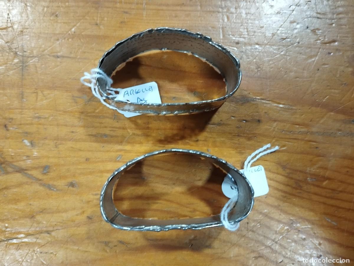 Antig&uuml;edades: DOS 2 ARGOLLAS DE PLATA LABRADA SERVILLETA. - Foto 4