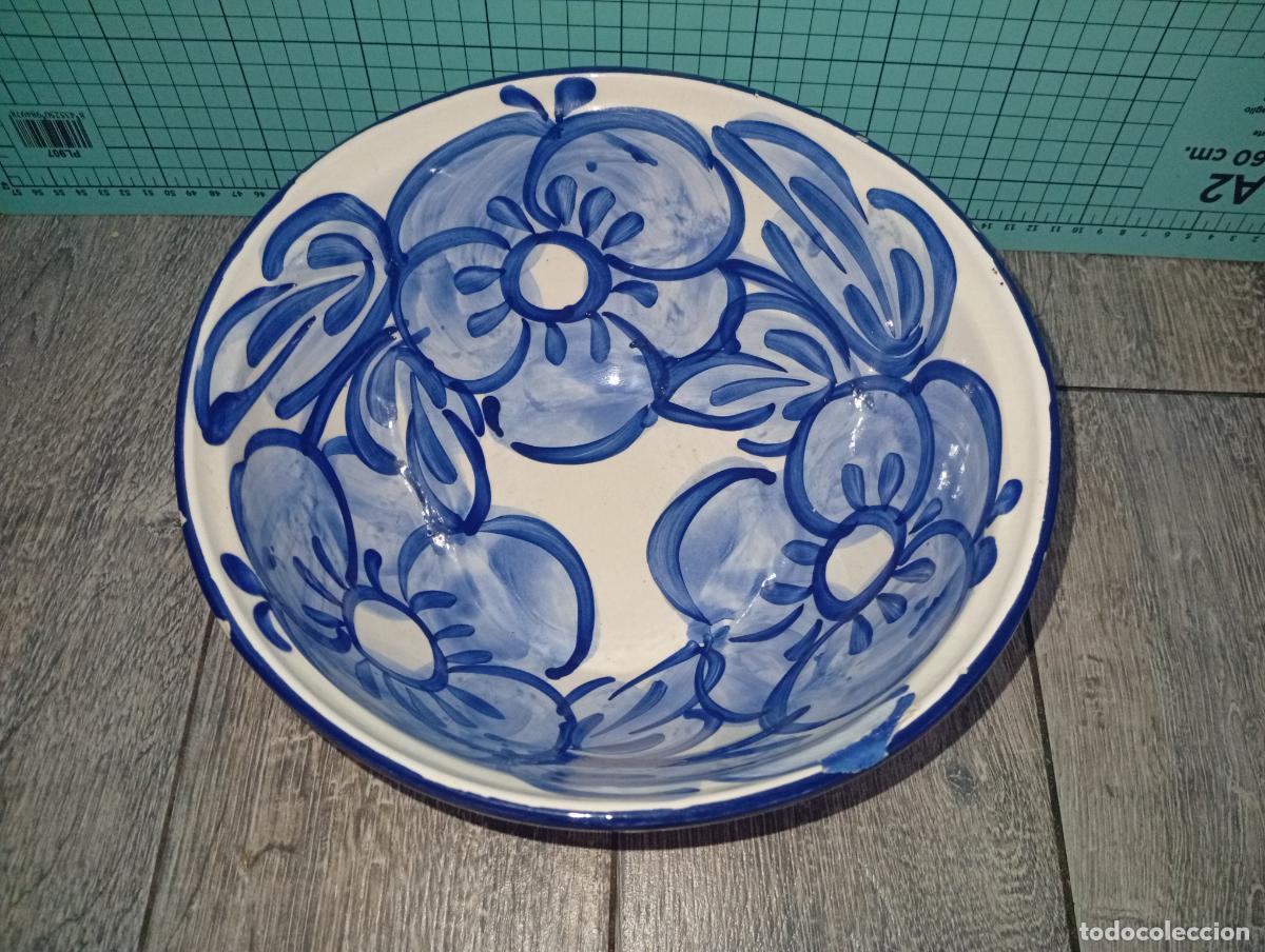 Antig&uuml;edades: Lebrillo de Cer&aacute;mica Artesanal - Decoraci&oacute;n Floral Azul Cobalto - 25 cm