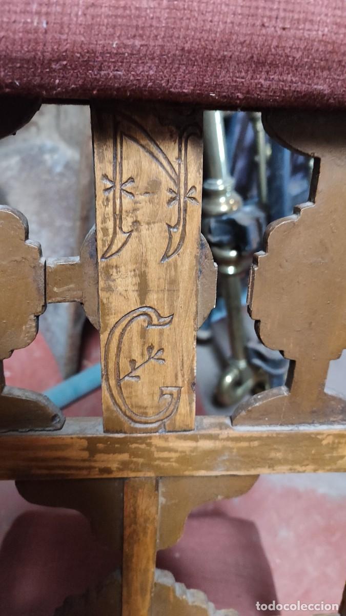 Antig&uuml;edades: Reclinatorio rustico, con iniciales grabadas - Foto 4