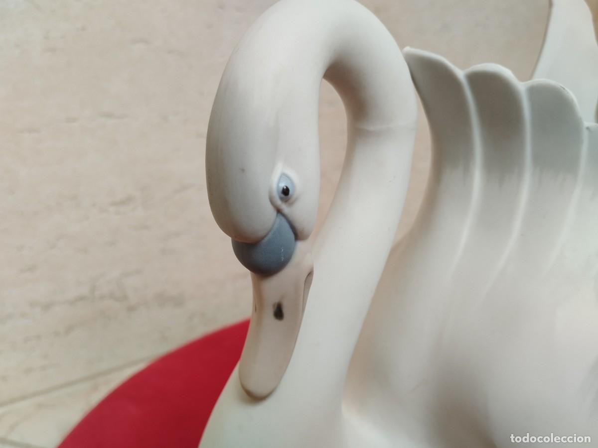 Antig&uuml;edades: CISNE FABRICADO EN PORCELANA BISCUIT - Foto 4