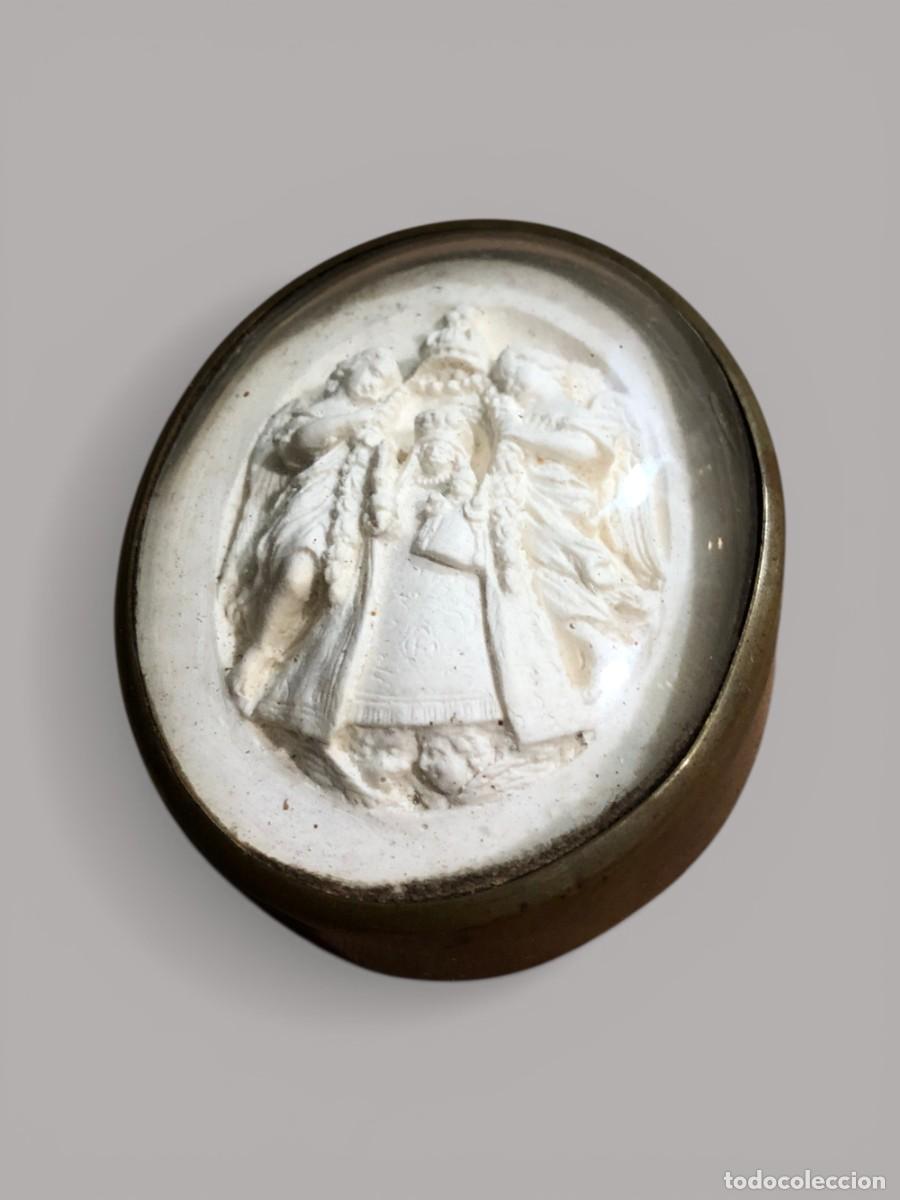 Antig&uuml;edades: medalla virgen del loreto en espuma de mar - Foto 6