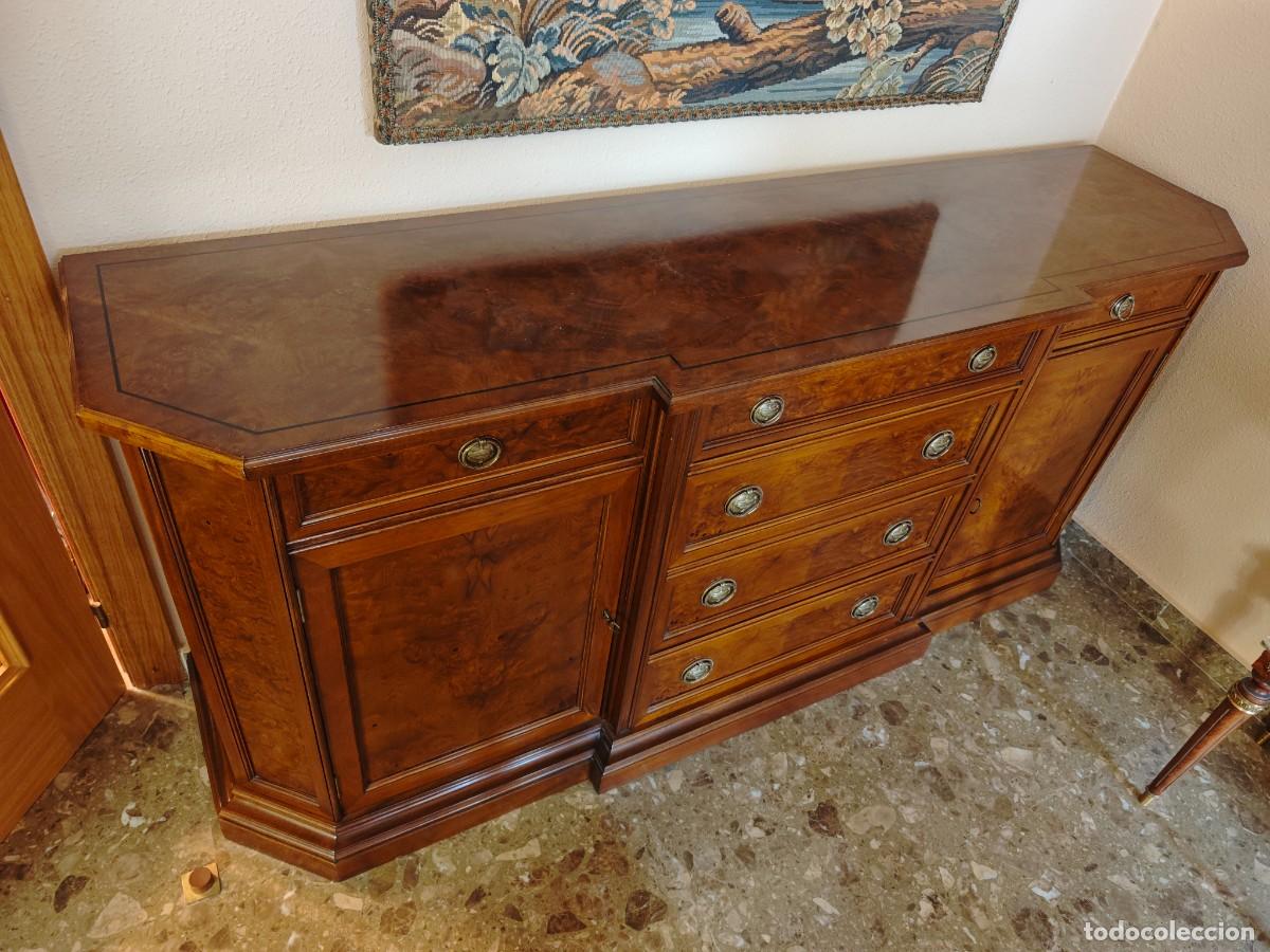 Antig&uuml;edades: Aparador de madera maciza estilo cl&aacute;sico - Foto 1