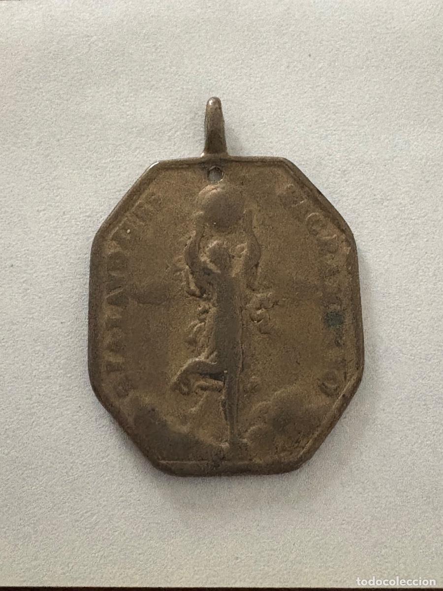 Antig&uuml;edades: Medalla antigua de bronce dedicada a la Inmaculada Concepci&oacute;n. - Foto 2