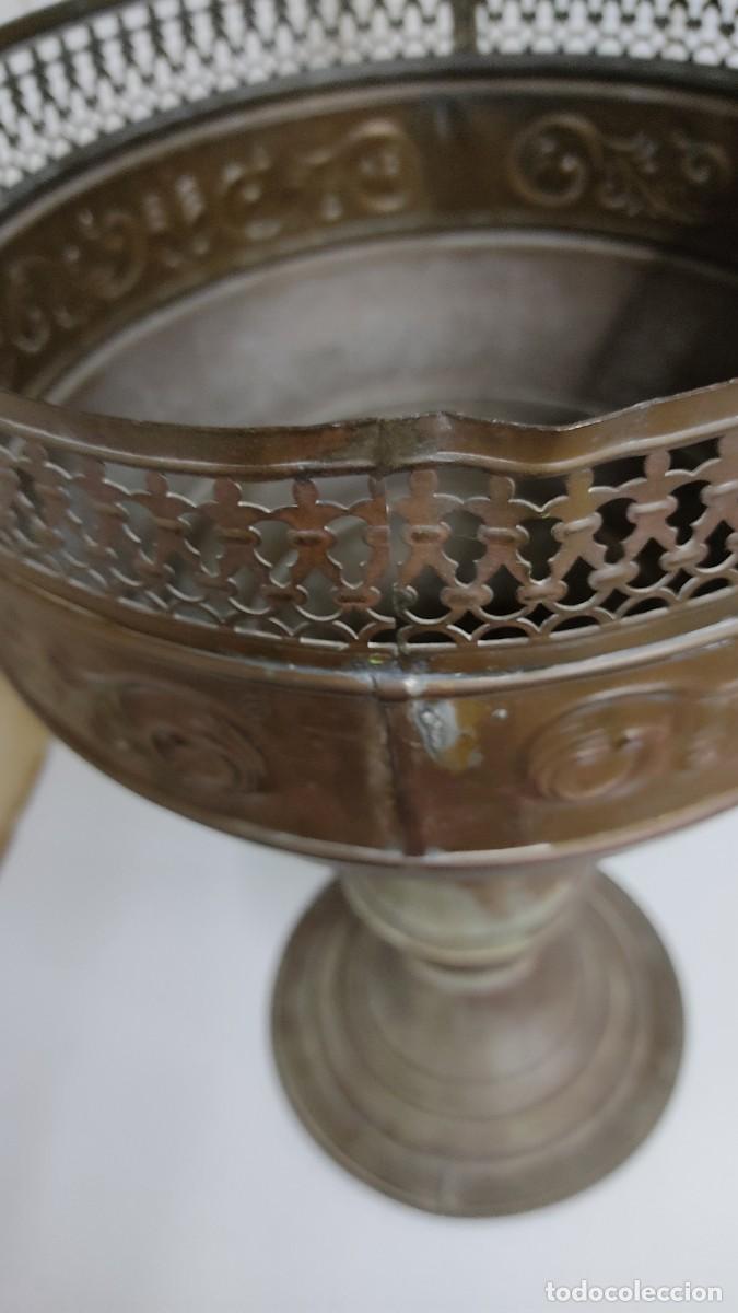 Antig&uuml;edades: Lote de antiguos maceteros estilo romano - Foto 9