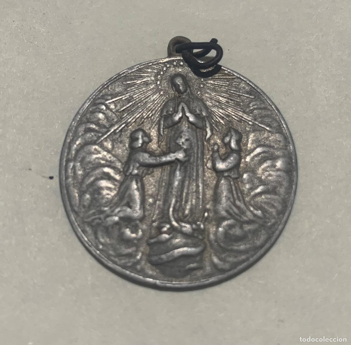Antig&uuml;edades: Medalla religiosa de metal - Foto 1