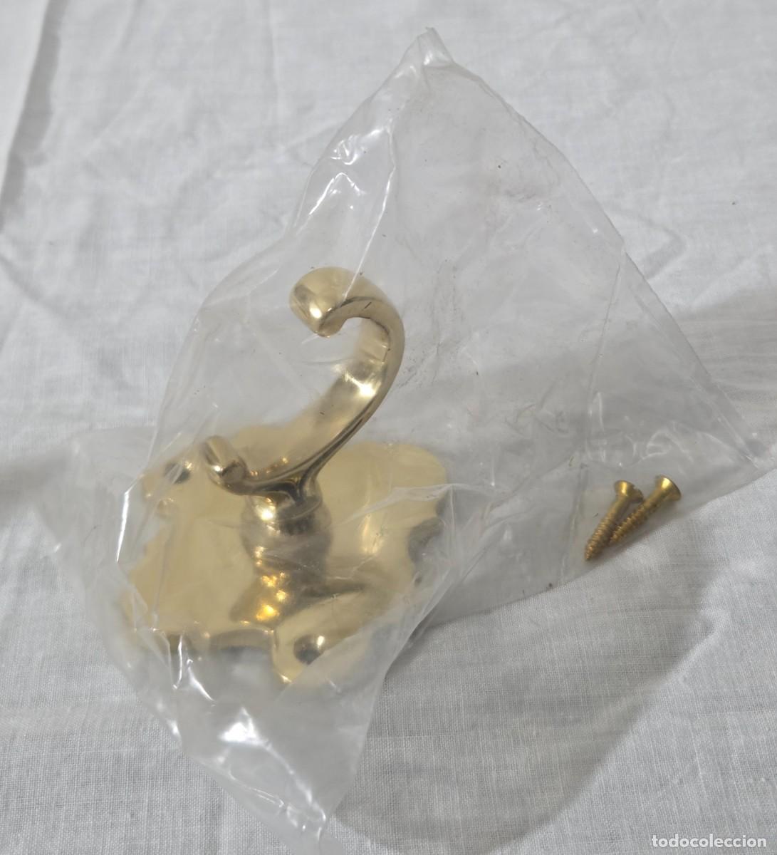 Antig&uuml;edades: 4 apliques perchas de bronce, nuevos - Foto 9
