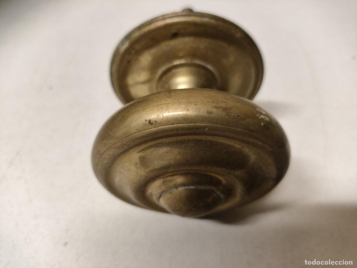 Antig&uuml;edades: ANTIGUO POMO DE PUERTA EN BRONCE - Foto 1