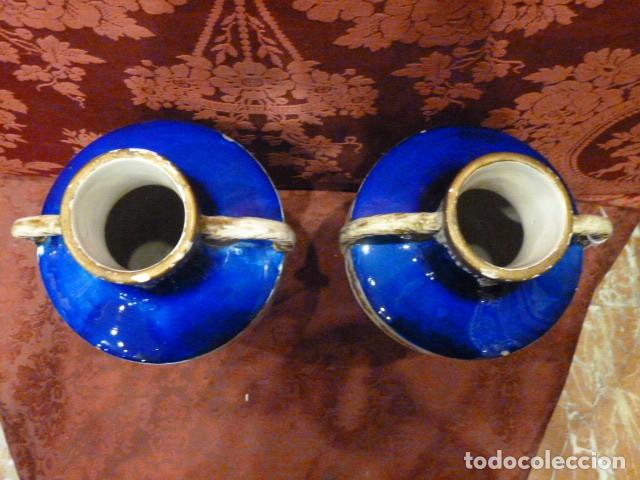 Antig&uuml;edades: Pareja jarrones &aacute;nforas azul cobalto - Foto 5
