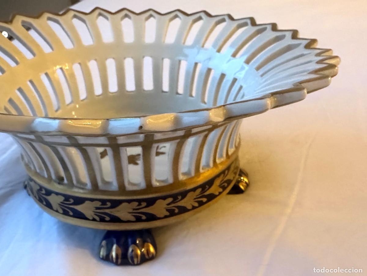 Antiques: CENTRO DE MESA PORCELANA HISPANIA CH | Ornamentaci&oacute;n Cobalto/oro | Patas le&oacute;n | Estilo Napole&oacute;nico