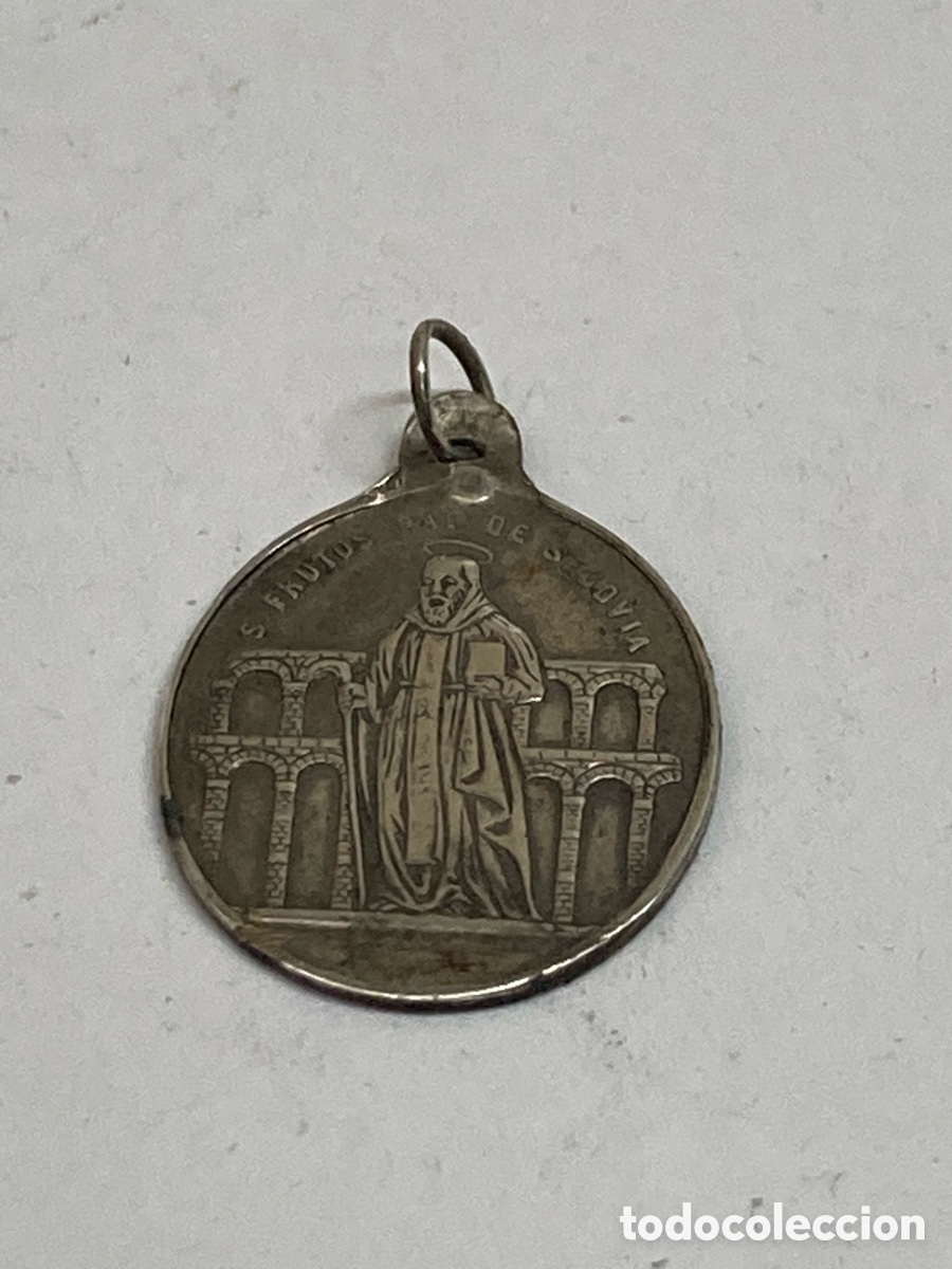 Antig&uuml;edades: Medalla de plata religiosa C554 - Foto 2