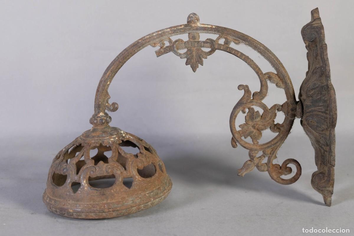Antig&uuml;edades: APLIQUE EN METAL SIGLO XIX - Foto 1