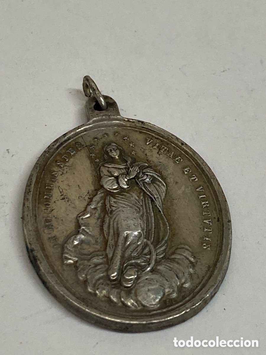 Antig&uuml;edades: Medalla de plata religiosa C554 - Foto 2
