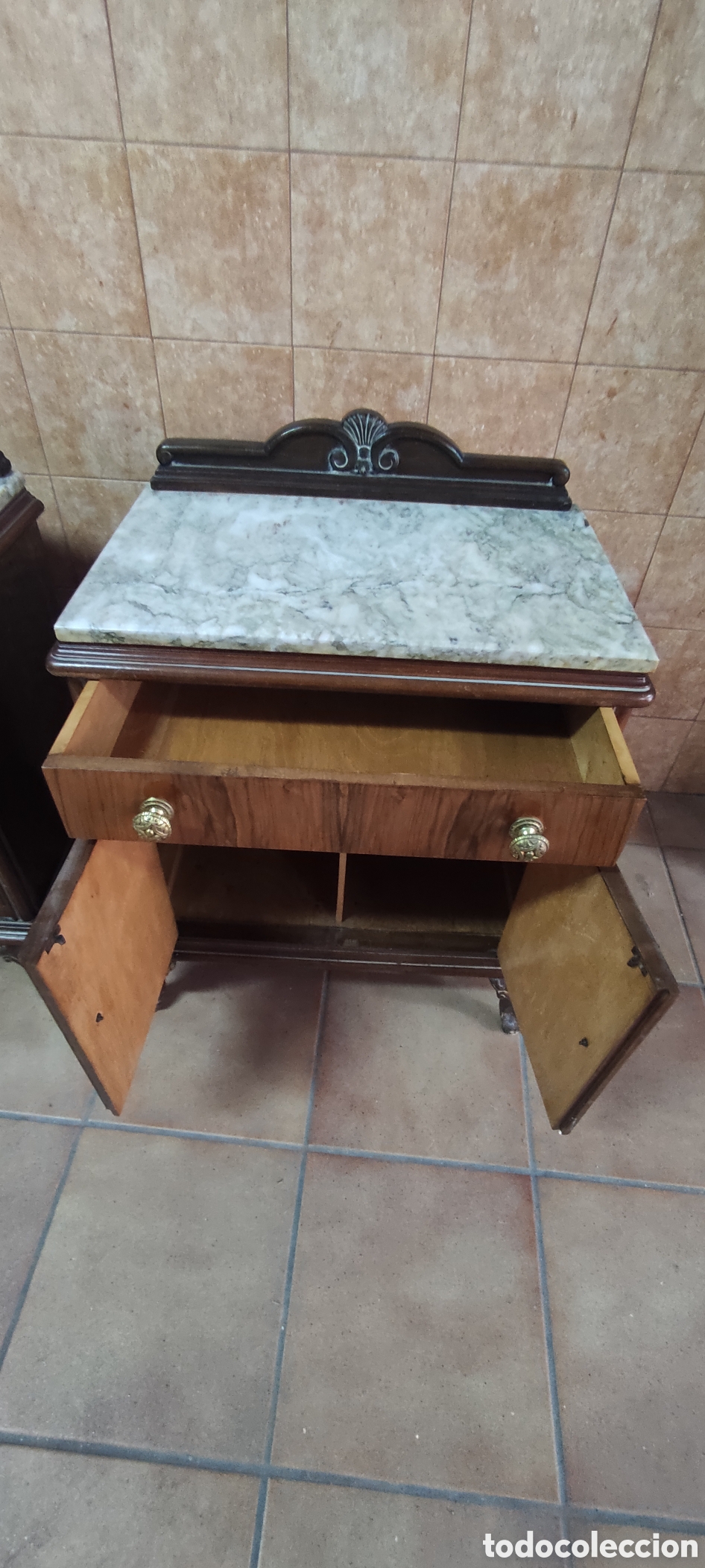 Antig&uuml;edades: Pareja de mesitas de noche - Foto 10
