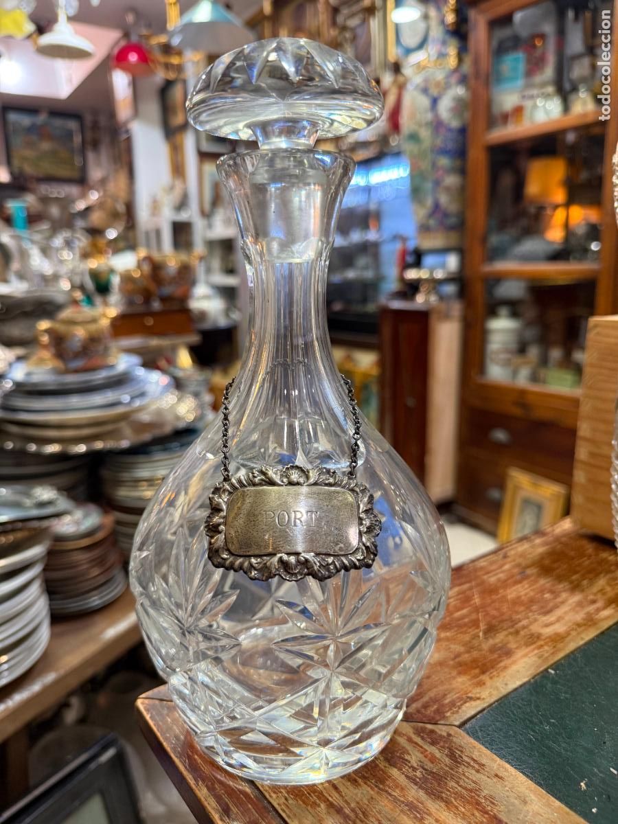 Antig&uuml;edades: ANTIGUA BOTELLA DE CRISTAL TALLADO - MEDIDA TOTAL 27 CM