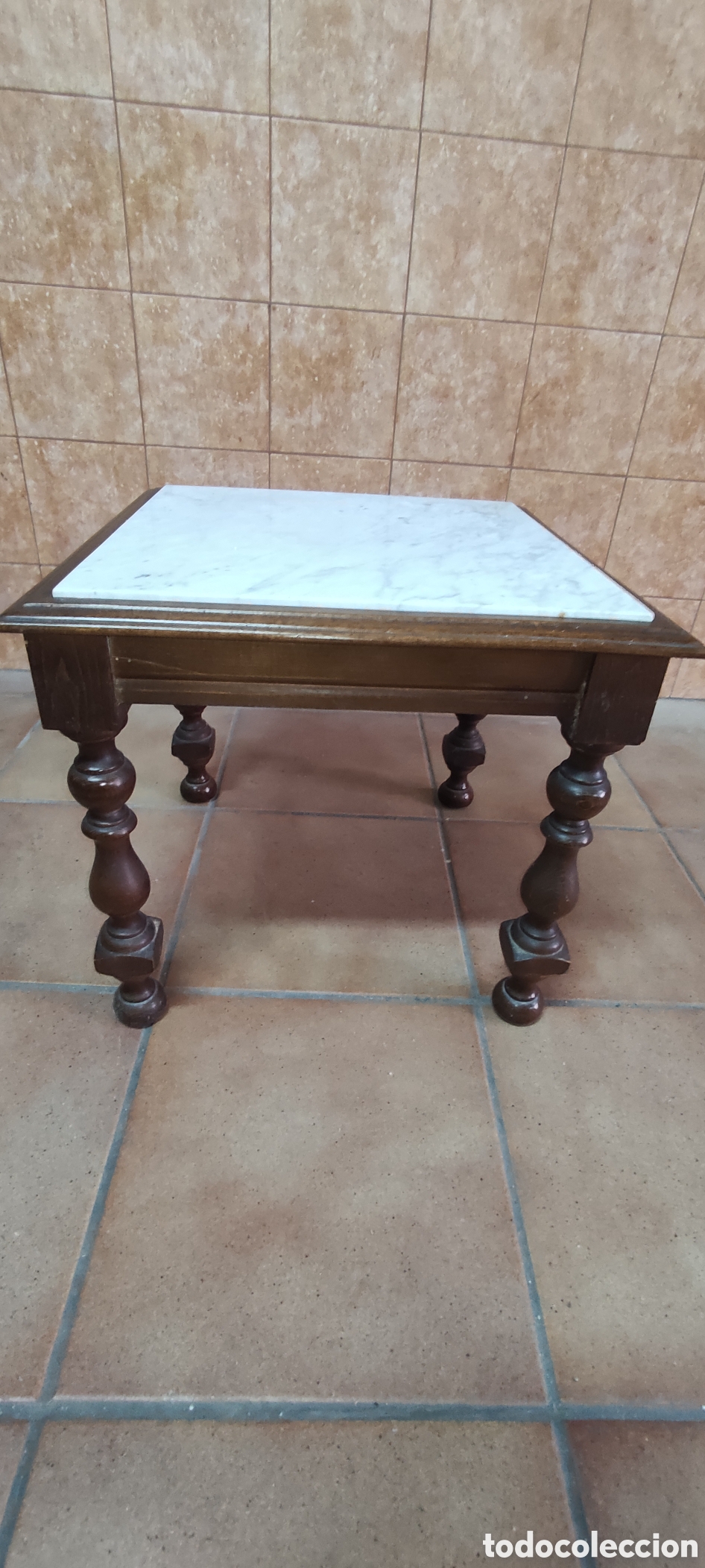 Antig&uuml;edades: Mesa peque&ntilde;a tapade marmol - Foto 2