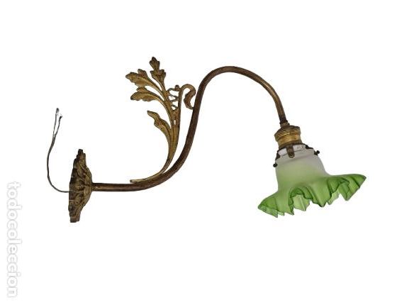 Antig&uuml;edades: Antiguo Aplique de Pared, Modernista - Bronce Cincelado - Tulipa de Cristal