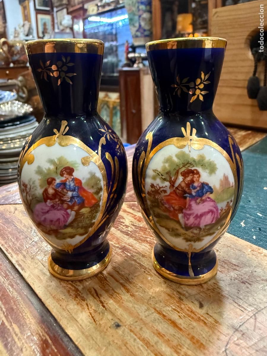 Antig&uuml;edades: PAREJA DE JARRONES DE CERAMICA FRANCESA - MEDIDA 9 CM