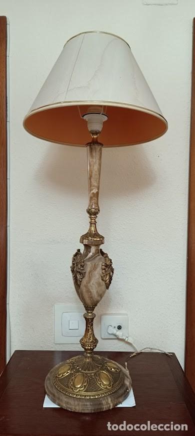 Antig&uuml;edades: Lampara antigua de bronce y m&aacute;rmol - Foto 1