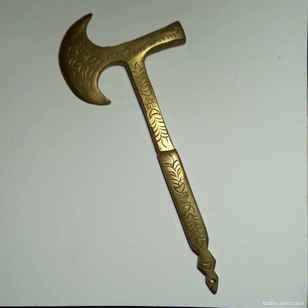 Antig&uuml;edades: HACHA BRONCE DECORACI&Oacute;N. - Foto 2