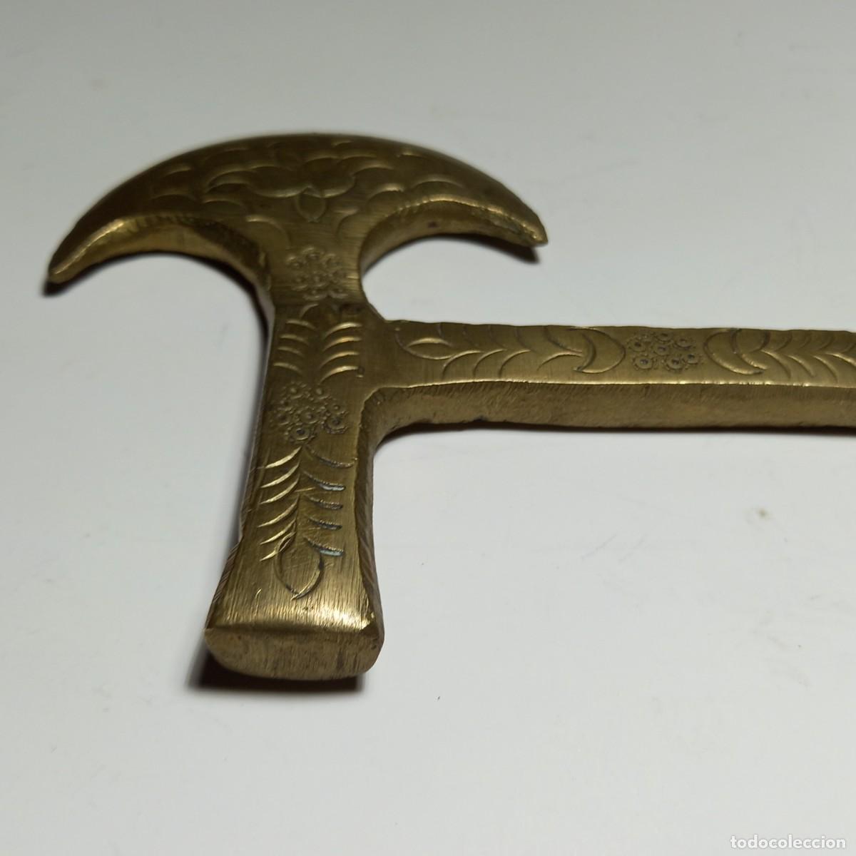 Antig&uuml;edades: HACHA BRONCE DECORACI&Oacute;N. - Foto 4