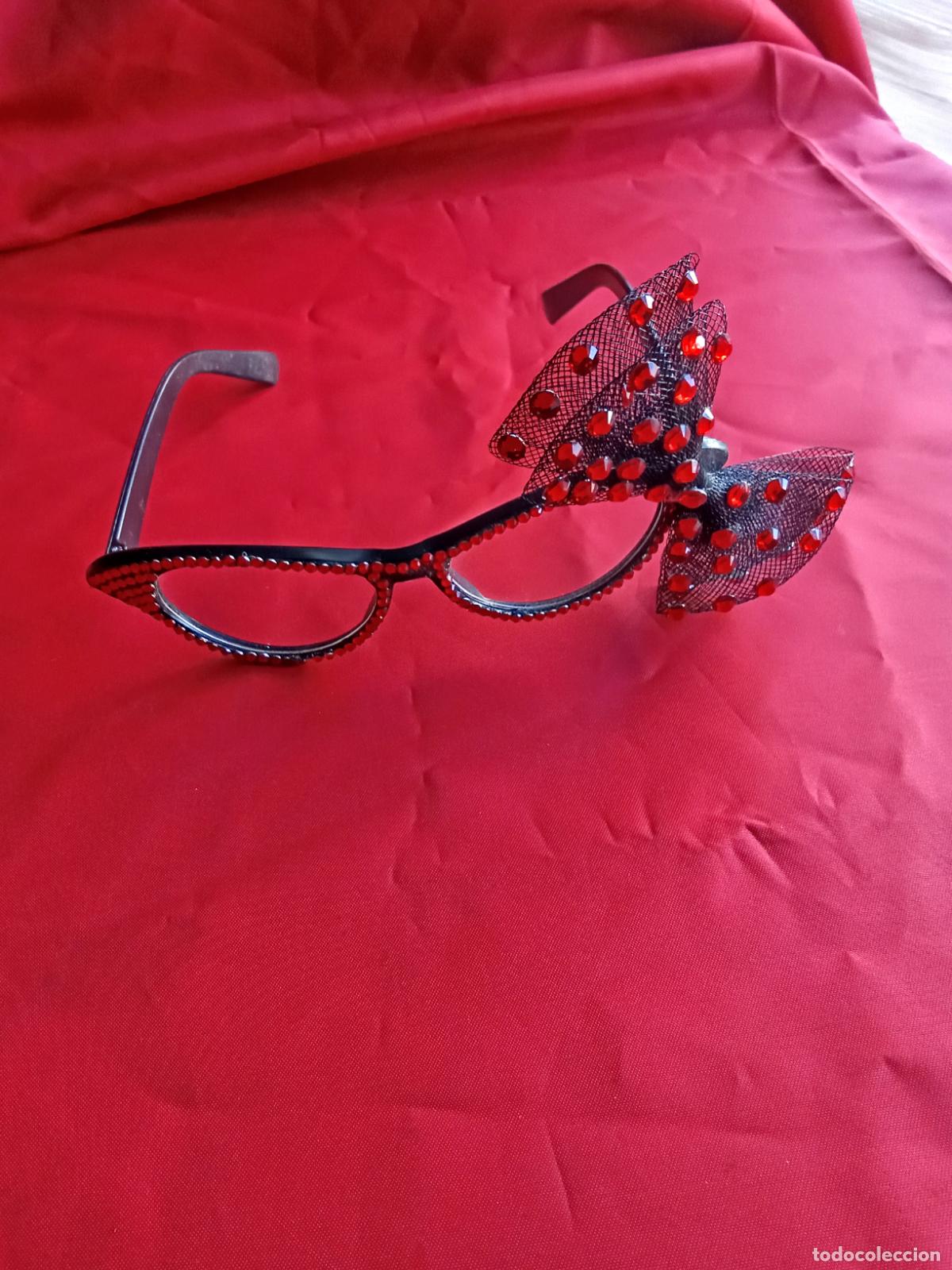 Antig&uuml;edades: Gafas fantas&iacute;a, disfraz, teatro, rojas pin-up V.1