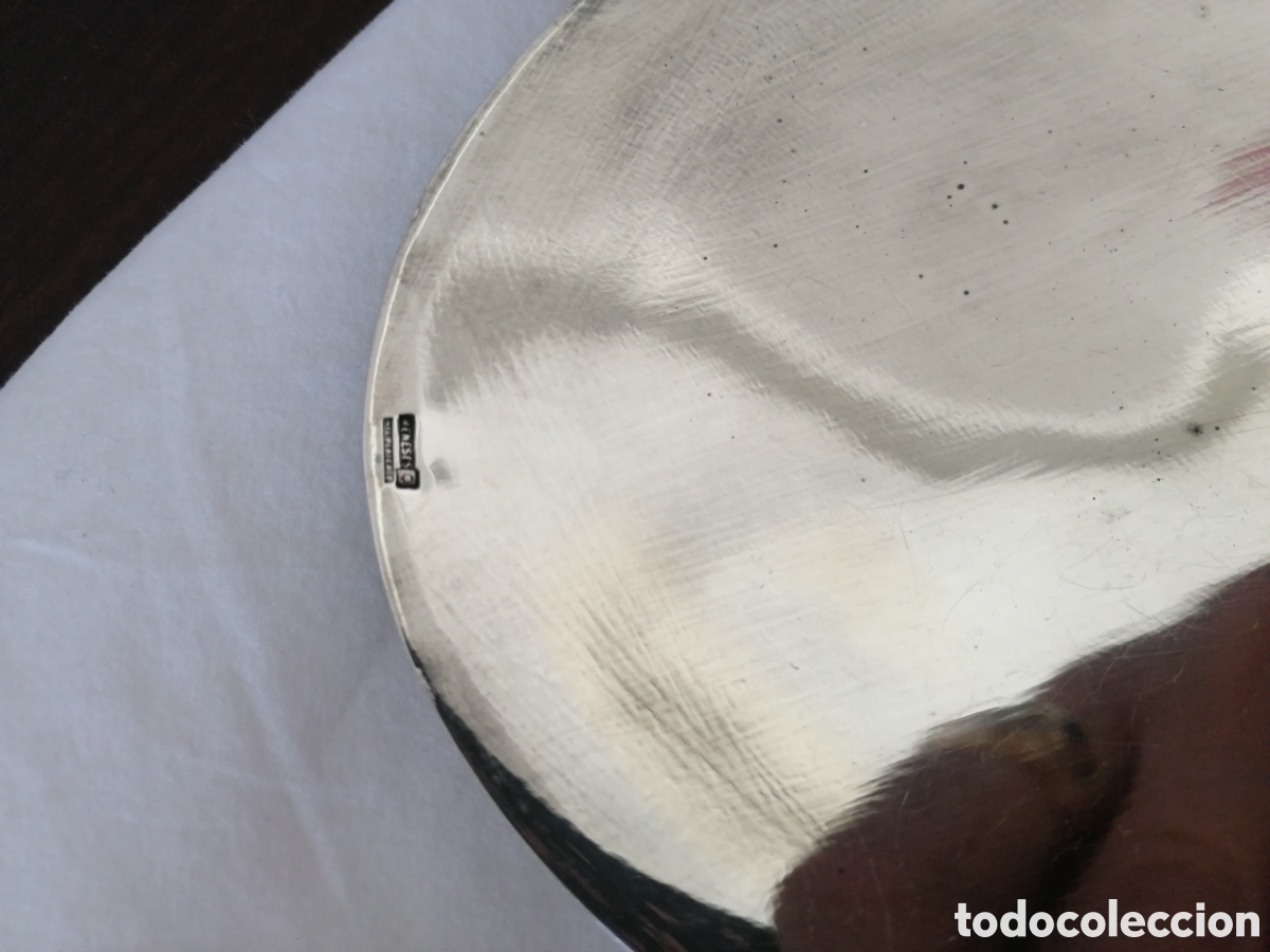 Antig&uuml;edades: Bandeja de comuni&oacute;n plateada sello Meneses - Foto 2