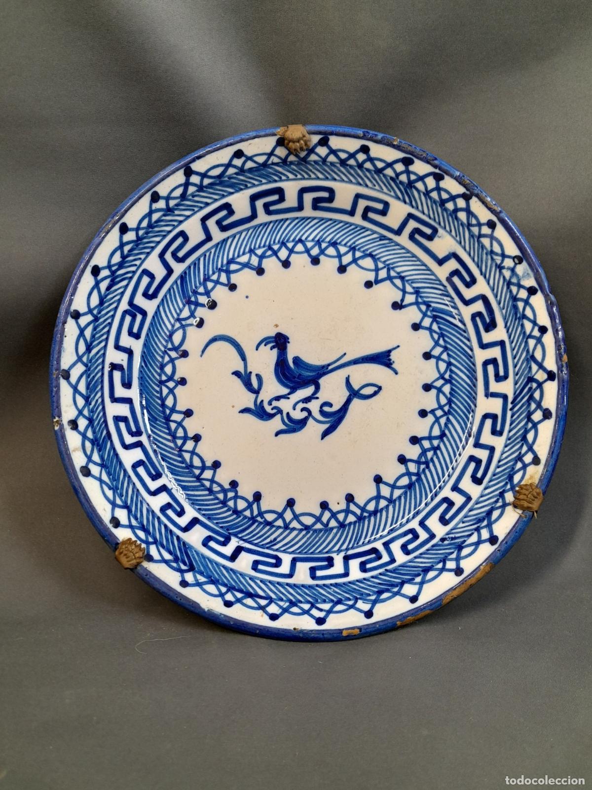 Antiques: PLATO DE LOZA DE MANISES CON DECORACI&Oacute;N EN AZUL COBALTO. FINALES DEL SIGLO XIX