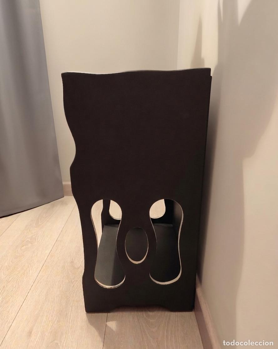 Antig&uuml;edades: Mesa auxiliar restaurada de dise&ntilde;o. - Foto 4