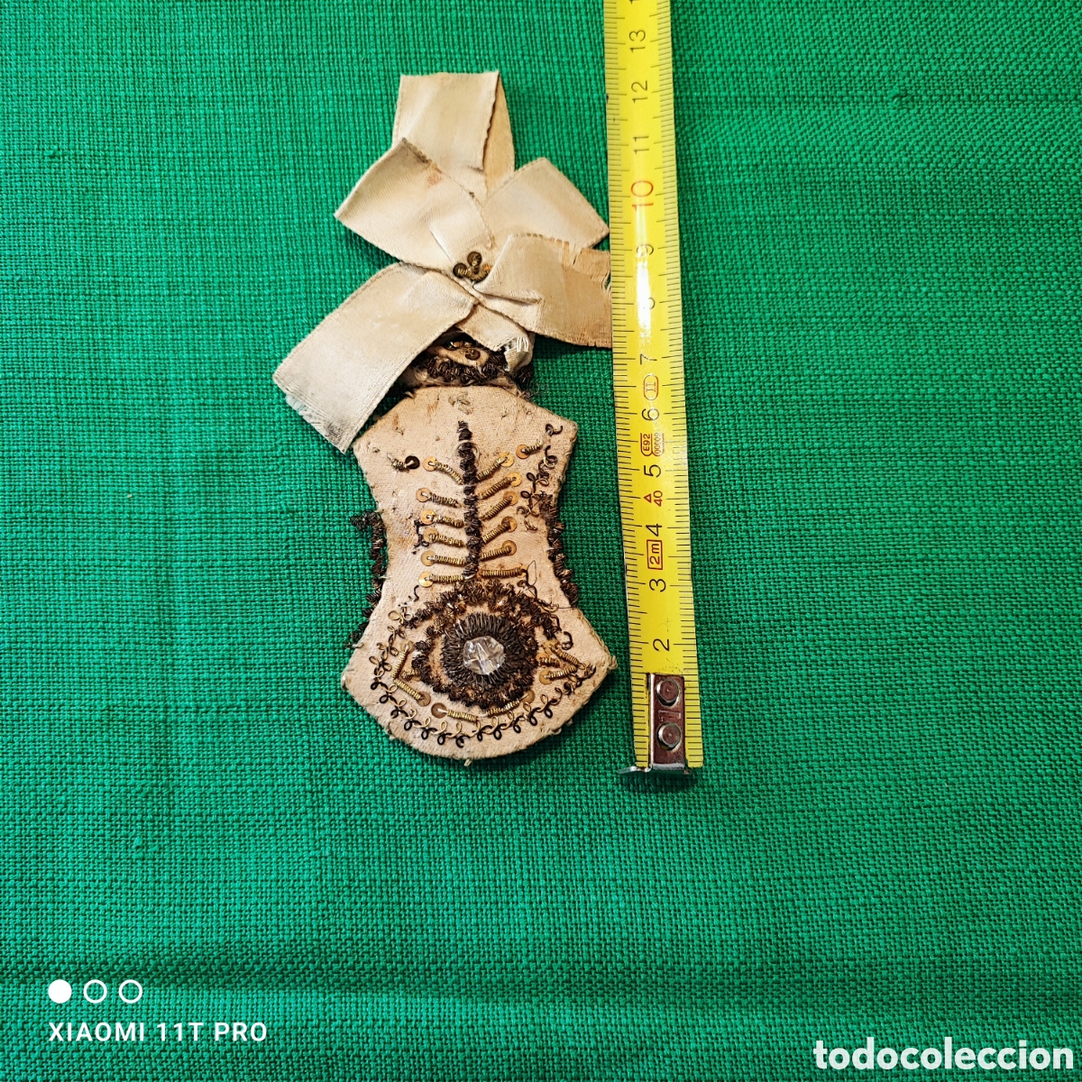 Antig&uuml;edades: Escapulario bordado con hilo de oro. - Foto 2