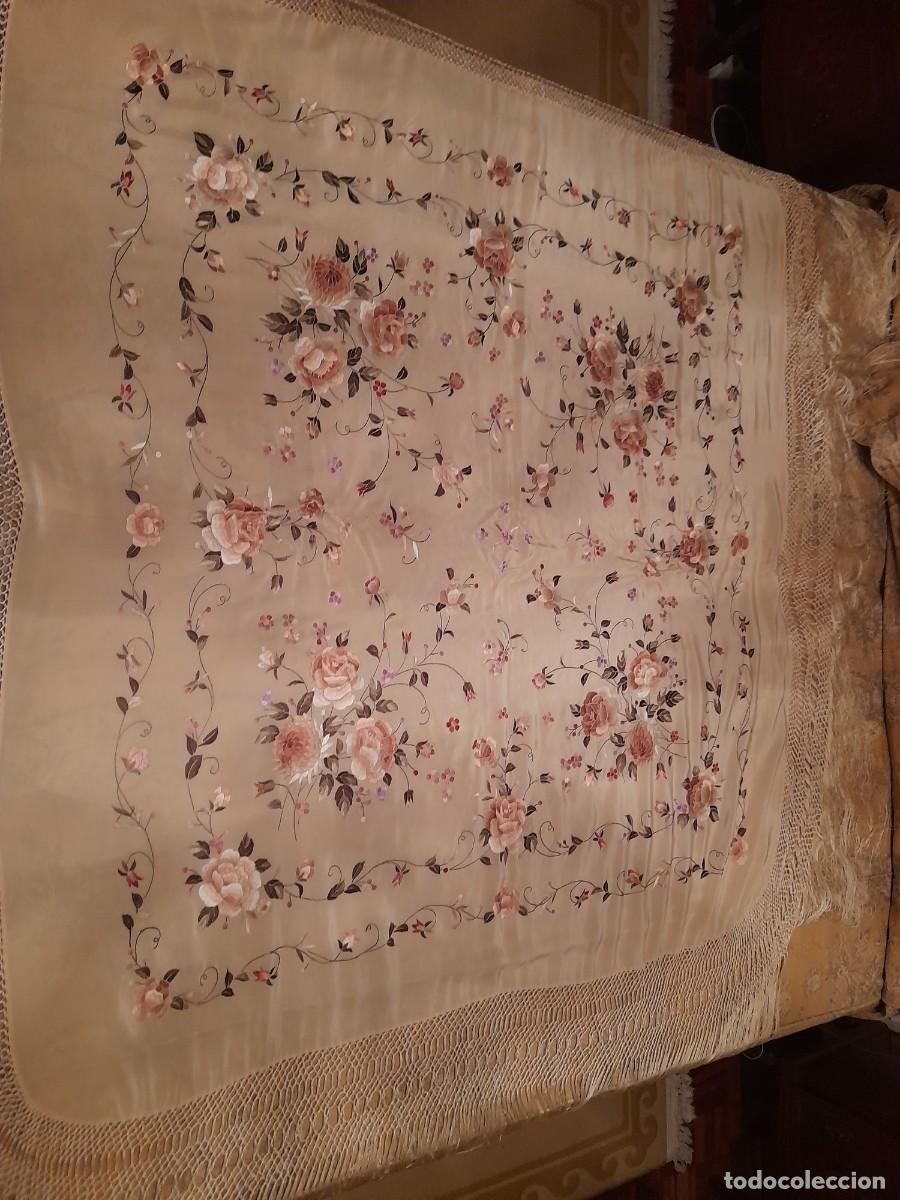 Antig&uuml;edades: Mant&oacute;n de Manila bordado a mano - Foto 1