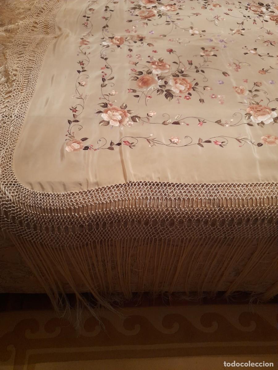 Antig&uuml;edades: Mant&oacute;n de Manila bordado a mano - Foto 5