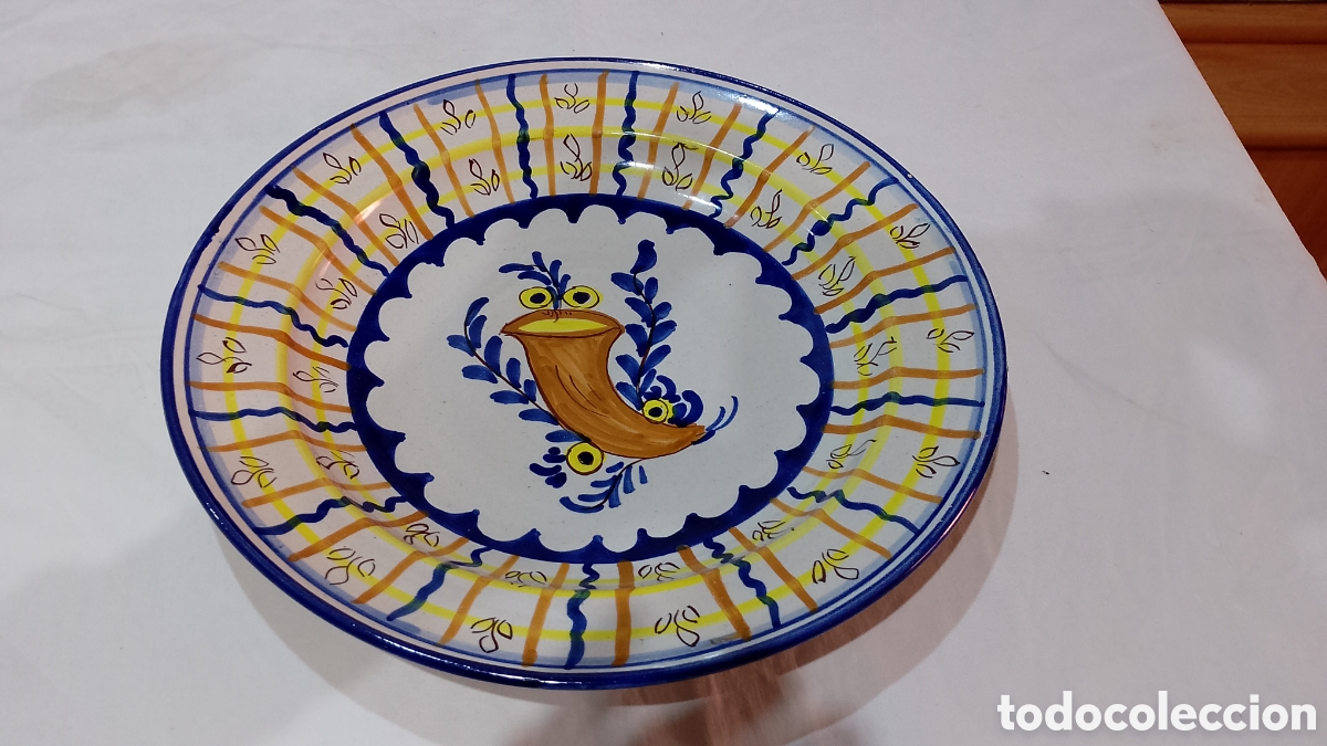 Antig&uuml;edades: Gran plato de Manises siglo XIX - Foto 1