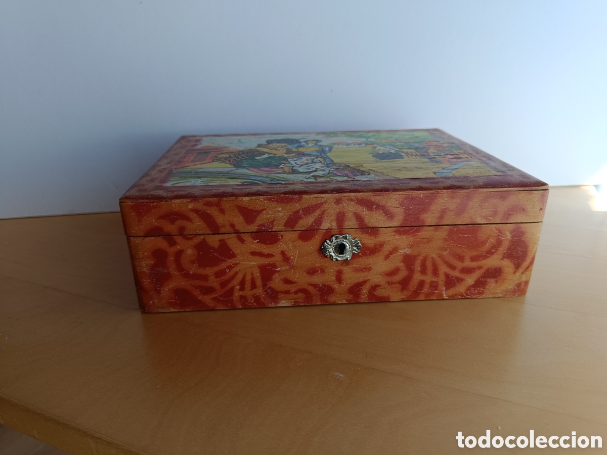 Antig&uuml;edades: Antigua caja joyero de madera. - Foto 4