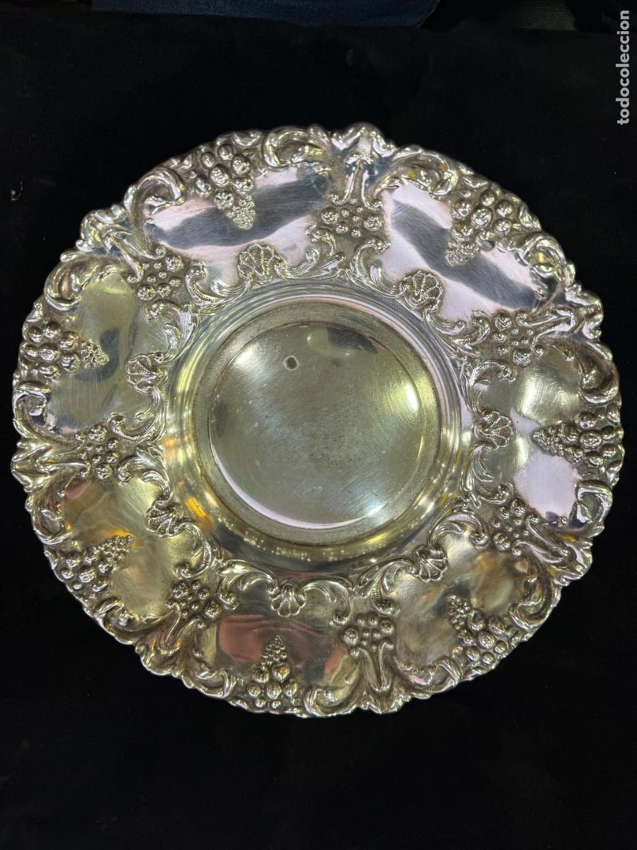 Antig&uuml;edades: ANTIGUA BANDEJA DE ALPACA - MEDIDA 25,5 CM - IDEAL PARA ACTO RELIGIOSO