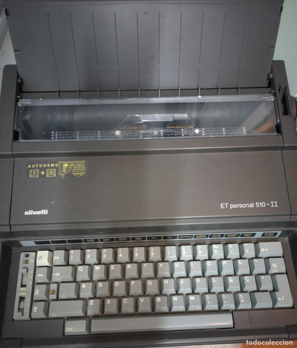 Antig&uuml;edades: Maquina de escribir Oliveti - Foto 1