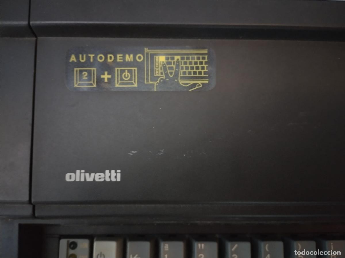 Antig&uuml;edades: Maquina de escribir Oliveti - Foto 4
