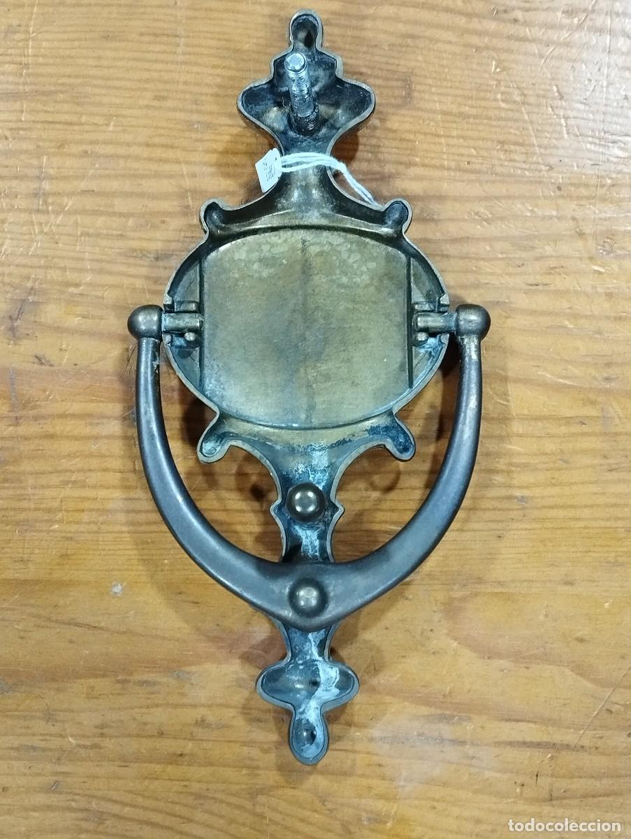 Antig&uuml;edades: PICAPORTE ALDABA DE BRONCE ANTIGUO. - Foto 1