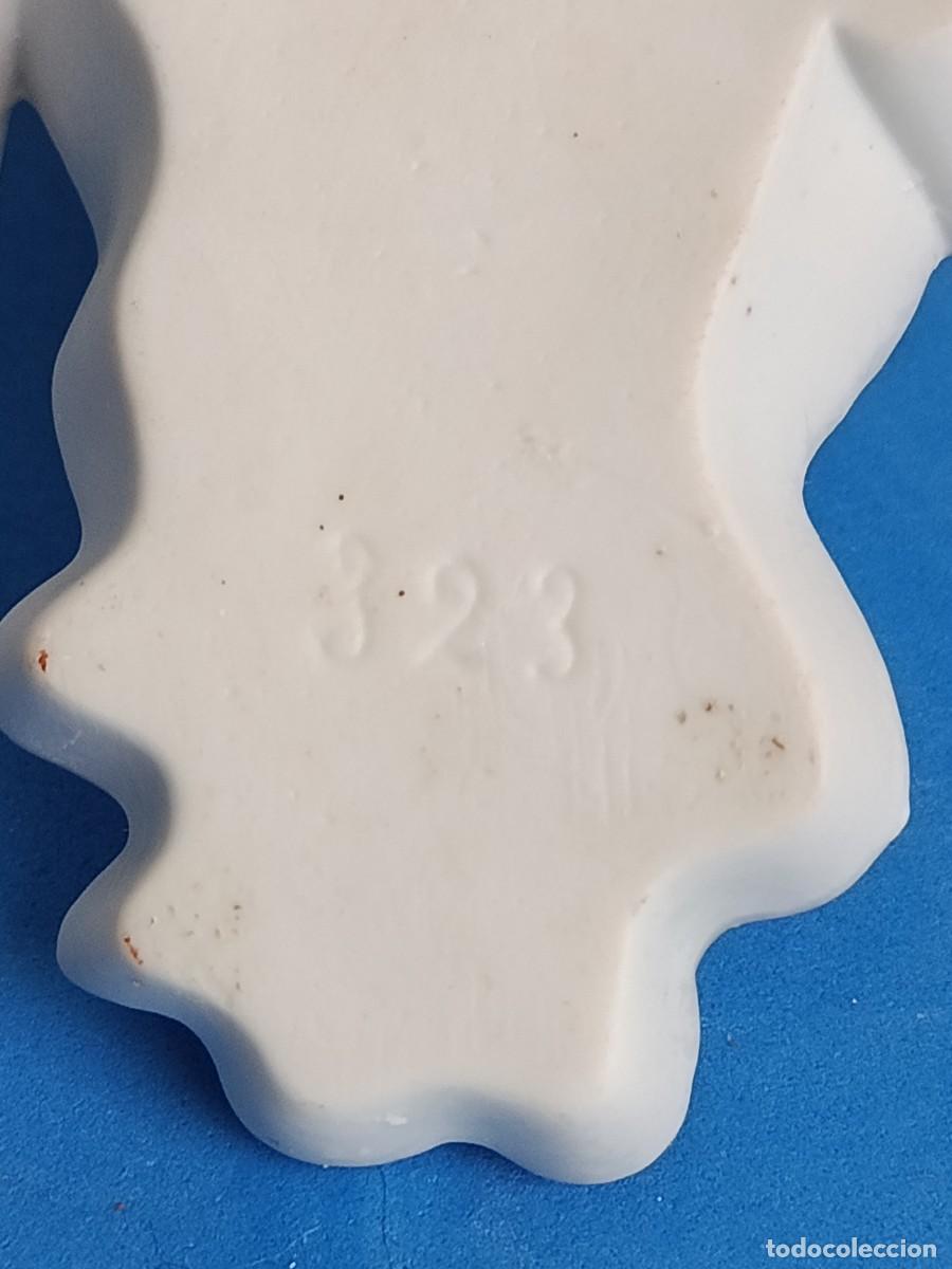 Antig&uuml;edades: BENDITERA ANTIGUA BISCUIT.( Numerada 323). 21cm - Foto 7