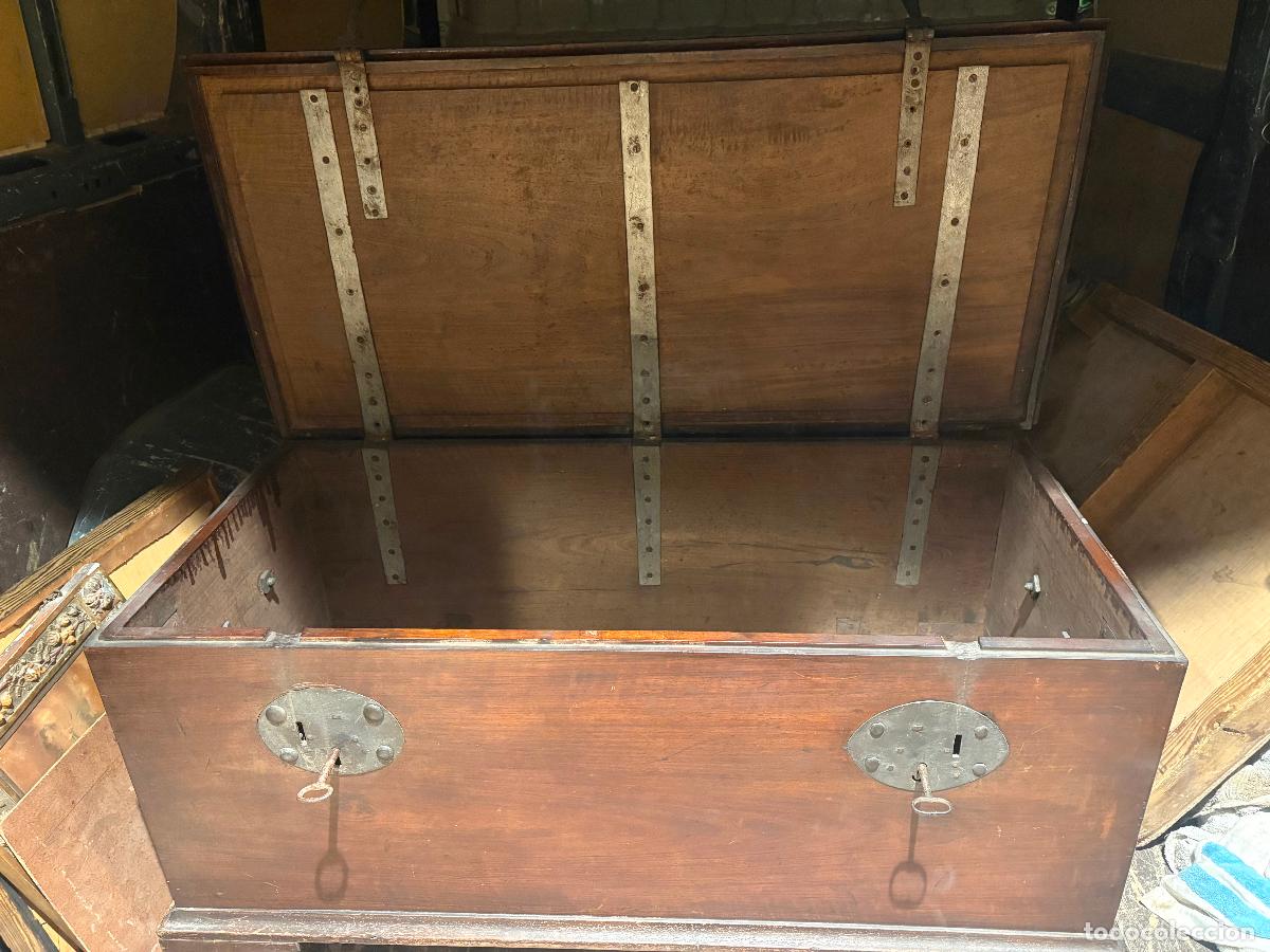 Antig&uuml;edades: arca caudales arc&oacute;n de madera - Foto 3