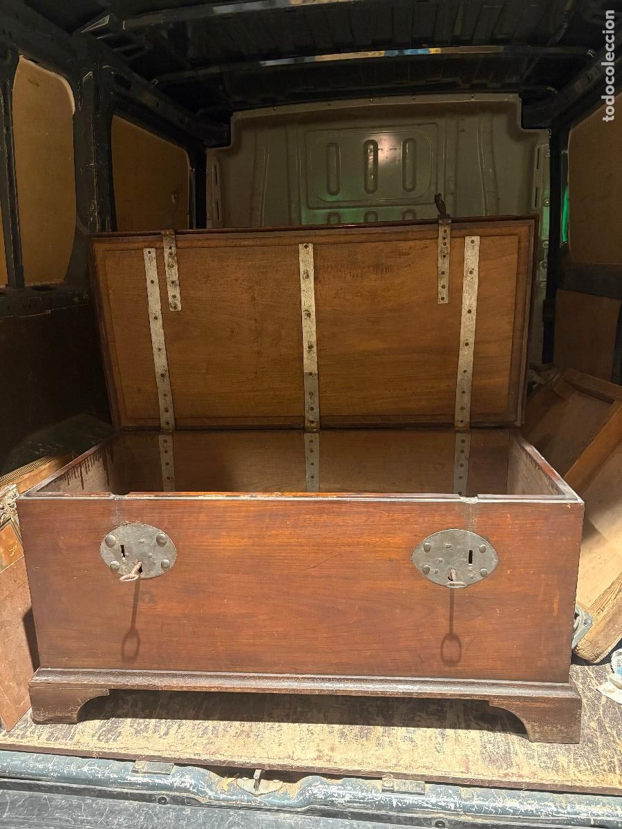 Antig&uuml;edades: arca caudales arc&oacute;n de madera - Foto 1
