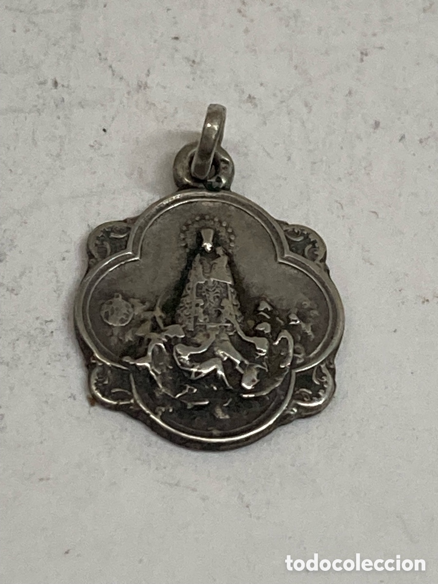 Antig&uuml;edades: Medalla de plata religiosa C557 - Foto 1