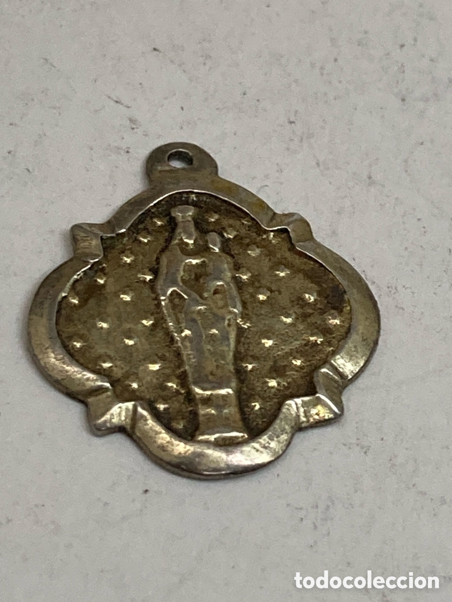 Antig&uuml;edades: Medalla de plata religiosa C557 - Foto 1