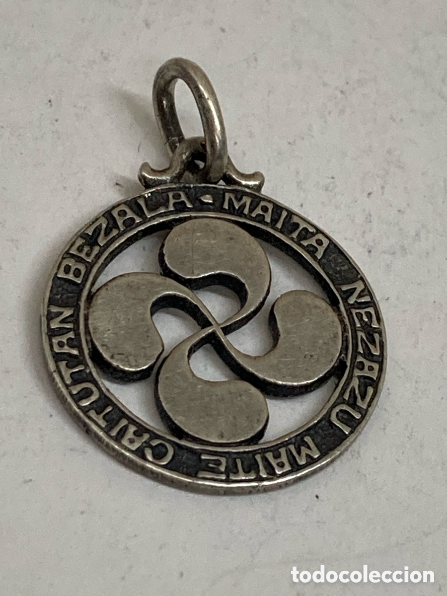 Antig&uuml;edades: Colgante de plata C557 - Foto 1