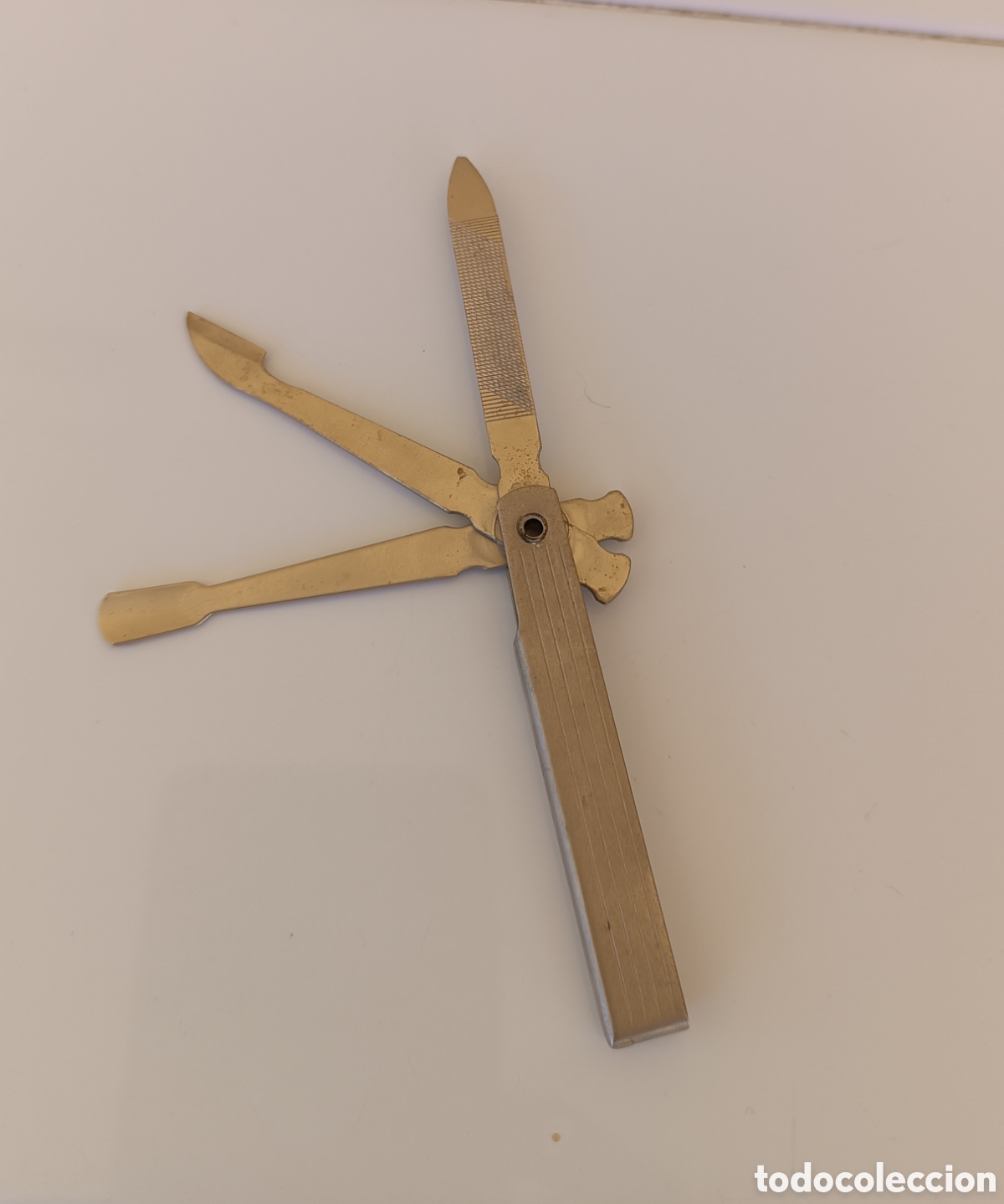 Antig&uuml;edades: KIT Utensilios de MANICURA plegable, inoxidable.