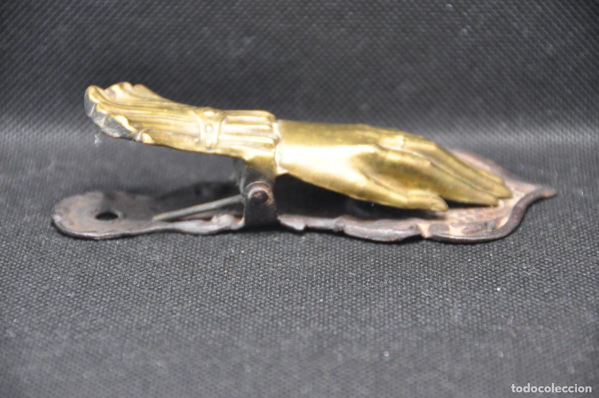 Antig&uuml;edades: ANTIGUO CLIP CON FORMA DE MANO - Foto 2