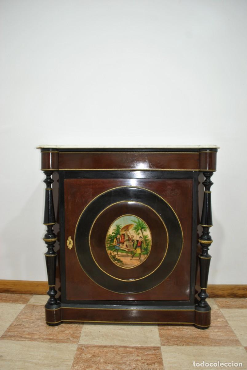 Antig&uuml;edades: MUEBLE ENTRED&Oacute;S MEDALL&Oacute;N CENTRAL - Foto 1