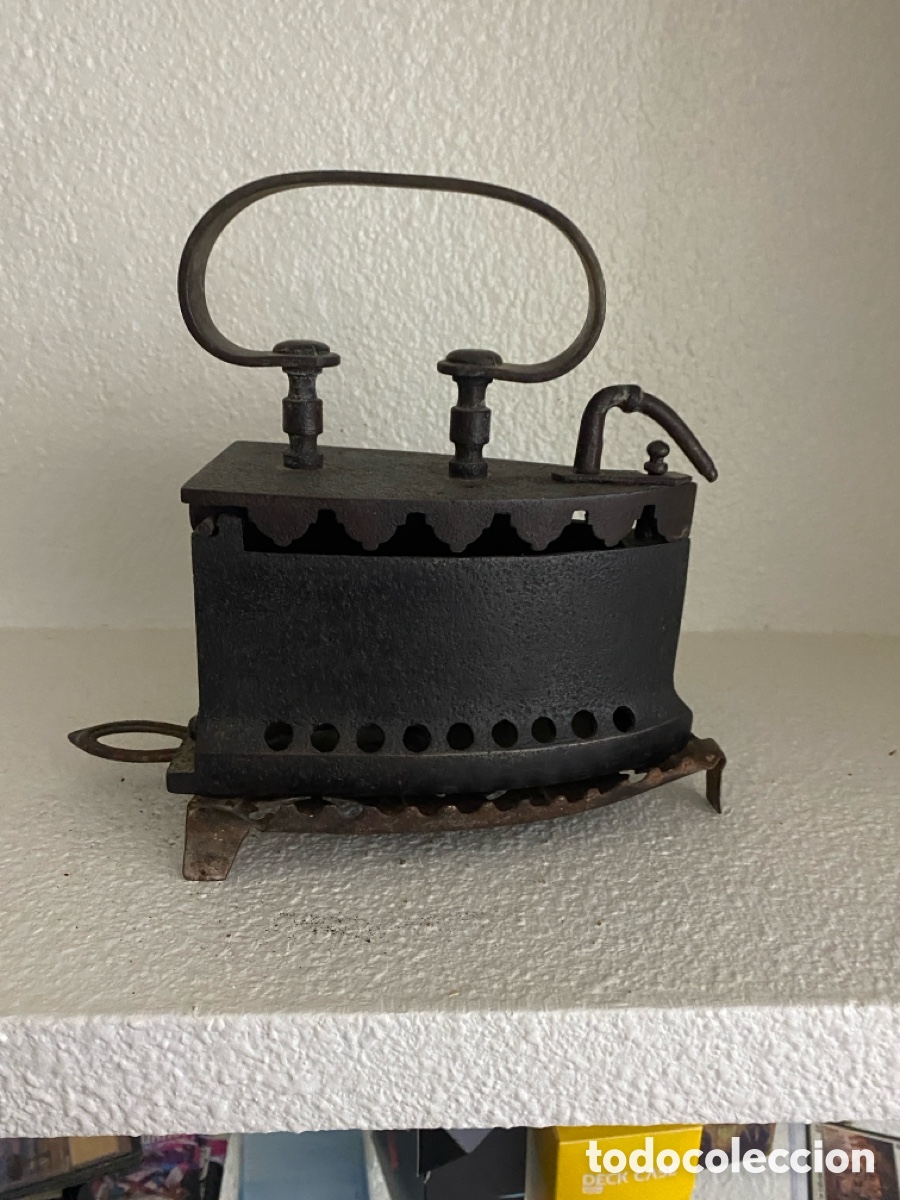 Antig&uuml;edades: Plancha antigua con soporte de hierro - Foto 3