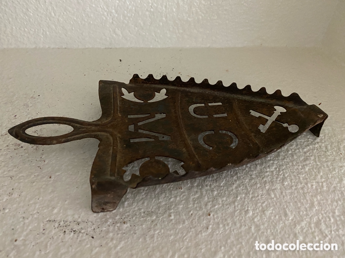 Antig&uuml;edades: Plancha antigua con soporte de hierro - Foto 12