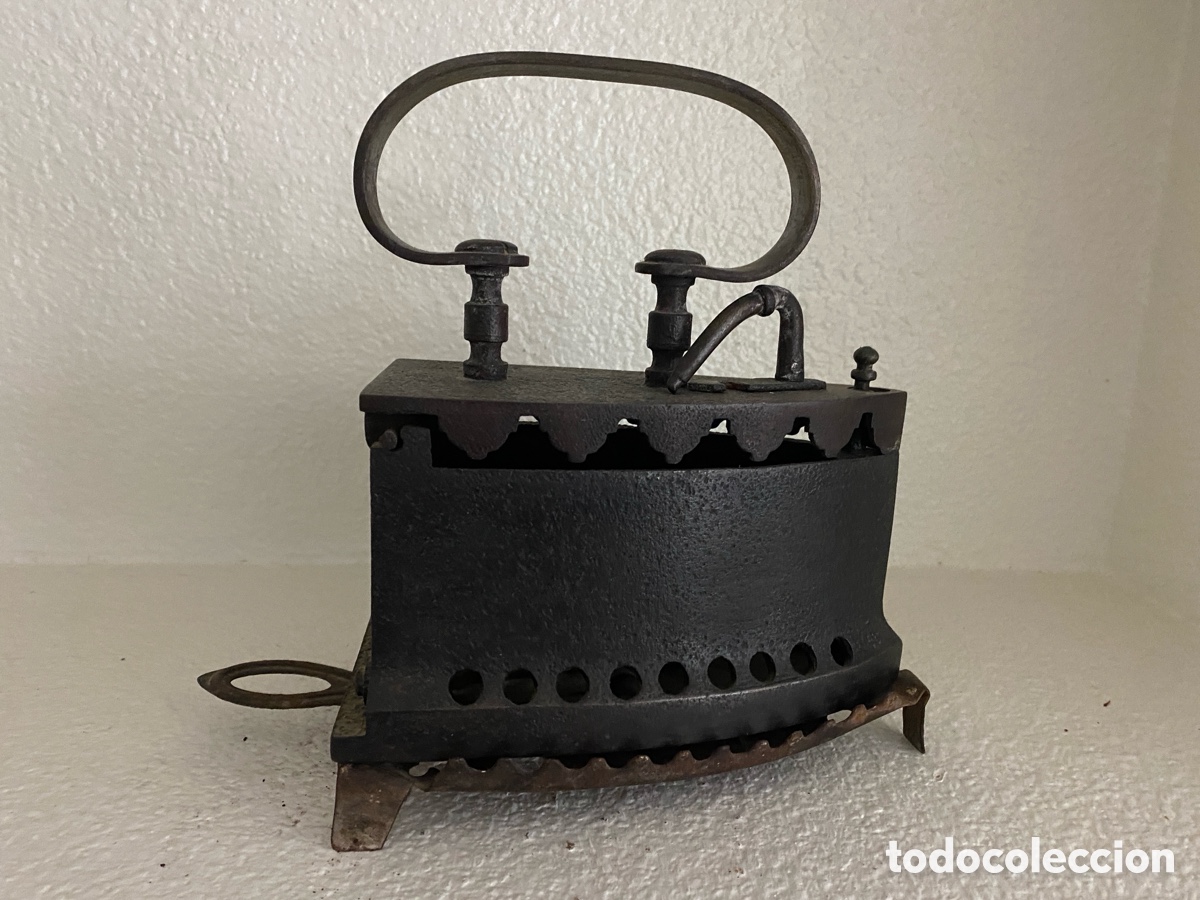 Antig&uuml;edades: Plancha antigua con soporte de hierro - Foto 14